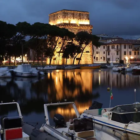 Tra Puccini Ed Il Mare Apartmán *